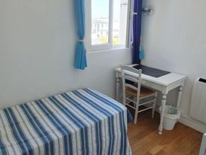 Studette a louer Paris XVI