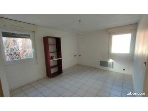 Part. Appartement 2 pièces 40 m2 + parking 157300