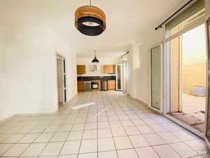 Appartement T4 terrasse + garage Perpignan quartier tribunal commerce - grande poste