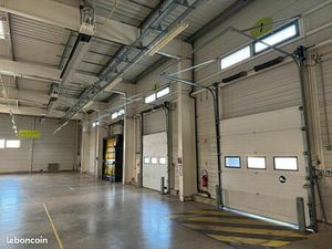 Local d'activité 1 670 m²