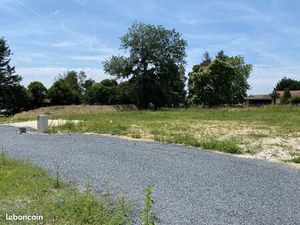 Terrain 719 m² Sadirac