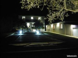 Maison d’archi à Tours 235m² - piscine – parc 1200m²