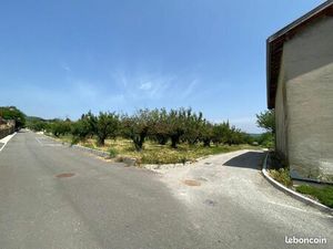 Terrain 586 m² Chateauneuf De Galaure