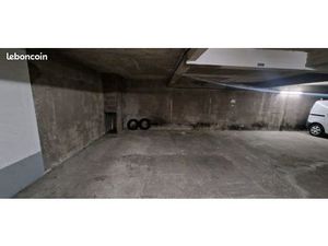 Parking/box 11 m² Paris