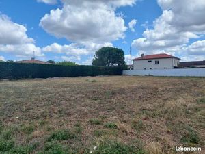 Terrain 1 247 m² La Salvetat Saint Gilles