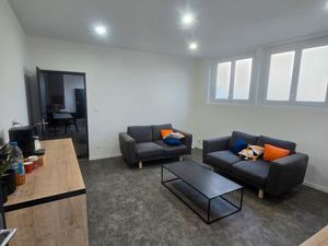 Bureau  Salle de pause et Dépôt 80m2