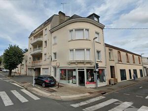 À LOUER : Local commercial vitré en hypercentre de Cholet
