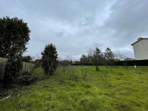 Terrain constructible viabilisé à vendre