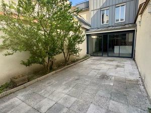 Reims hyper centre : particulier rémois t8 calme et lumineux de 185 m2 avec terrasse