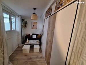 Studio au pied du métro