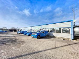 Local industriel 750 m²