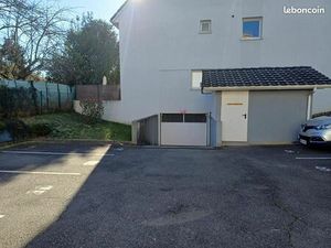 Garage/box 15 m² Pau