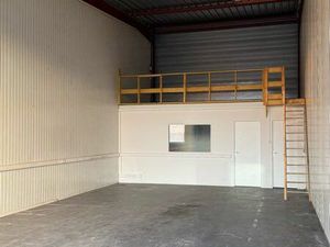 Local professionnel richemont 102m2