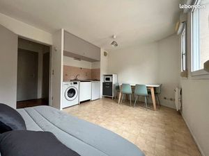 Studio meublé et rénové de 20 m² avec salle de bain