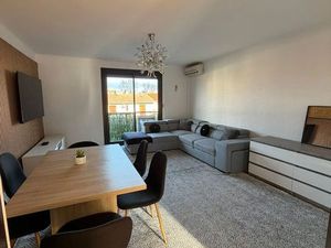 Appartement t3 traversant avec garage +place de parking  proche de toutes commodités