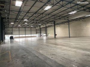 Local d'activité 5 324 m²