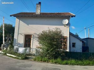 Maison garde barriere