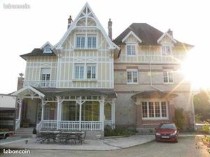 F1 meublé proche dans manoir calme avec parking proche ROISSY AMAZON A1