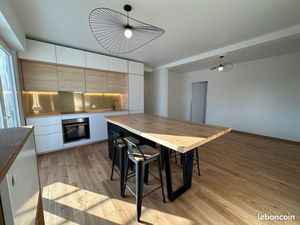 Appartement meublé de 3 pièces 64 m² + Grande terrasse + Garage box fermé