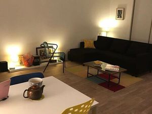 Particulier loue studio d’environ 34 m2 refait à neuf au 4ème étage d’un immeuble avec asc