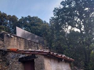 Terrain avec cabanons