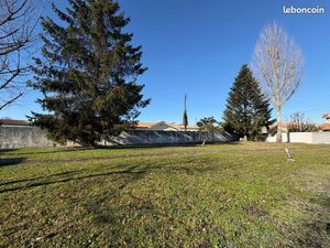 Terrain à bâtir 600 m2 proche commodités