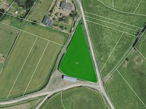 Terrain constructible brassy lieu dit brizon