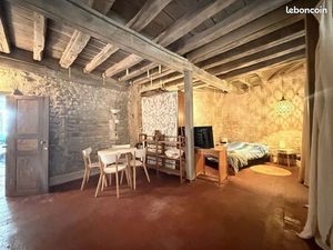 Studio 1 pièce 44 m²