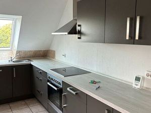 F4 au 2ème étage avec Cuisinée équipée  Parking et Garage