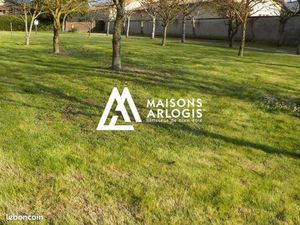 Terrain 1 567 m² Le Pian Medoc