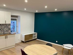 T2 apparemment rénove  meublé entièrement équipé