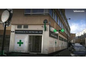 Fonds de commerce pharmacie 132 m²