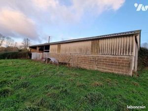 Local Divers 1000 m² OUVILLE