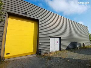 Local 725 m² SAINT LO