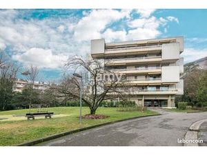 Appartement 3 pièces 94 m²