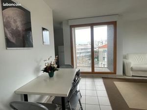 Appartement lumineux proche t1