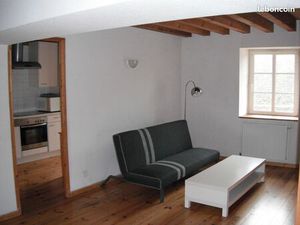 Grand F4 (F3 + studio) semi-meublé  100 m² + annexes  Montigny-les-Arsures