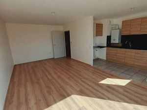 Appartement t2 51 m2 avec terrasse et parking prive