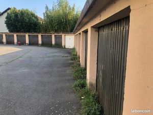 Exceptionnel lot de 16 garages boxés en rez de chaussée de résidence sécurisée