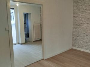 Loue maison de ville 60 M2 avec 1 étage plus 1 petite cour