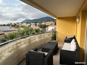 Apparemment T1 37m2 terrasse et garage