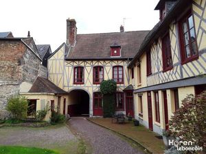 Maison 10 pièces 480 m²