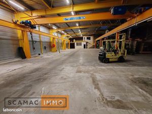 Local industriel 1 483 m²