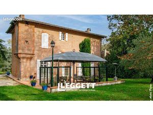 Château 8 pièces 250 m²