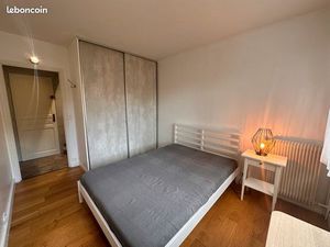 1 chambre avec salle d'eau privée disponible dans résidence calme et sécurisée