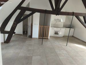 À louer grand T2 meublé et renové