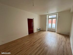 Superbe Studio 27m² Refait à Neuf – Étampes Centre-Ville