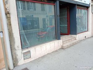 BEAU MAGASIN ou BUREAUX