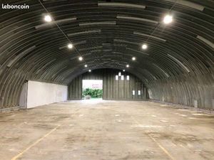 Entrepot  local de stockage  hangar