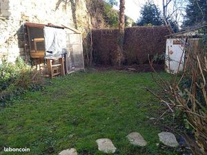 Maison hyper centre Château Gontier avec jardin sans vis à vis